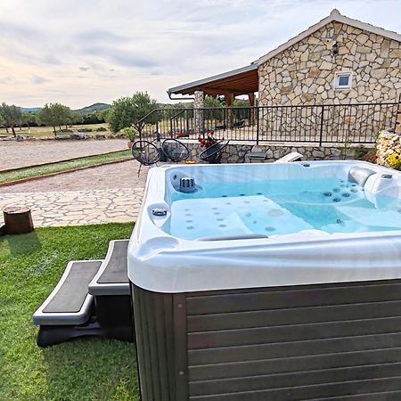Holiday Home Juli With Jacuzzi ชิเบนิก ภายนอก รูปภาพ