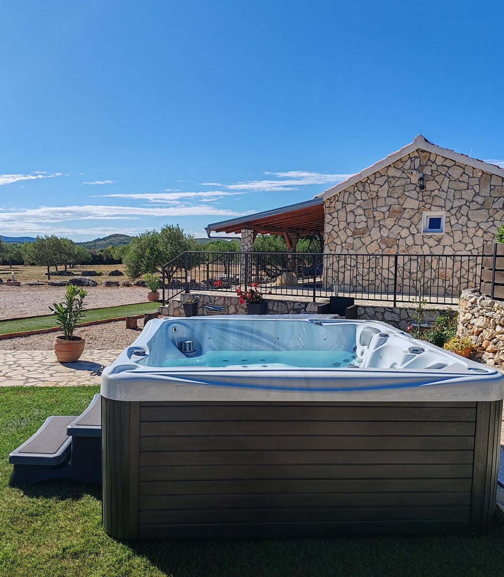 Holiday Home Juli With Jacuzzi ชิเบนิก ภายนอก รูปภาพ