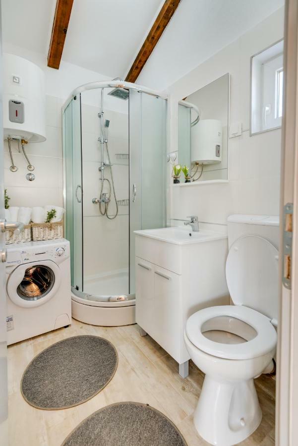 Holiday Home Juli With Jacuzzi ชิเบนิก ภายนอก รูปภาพ