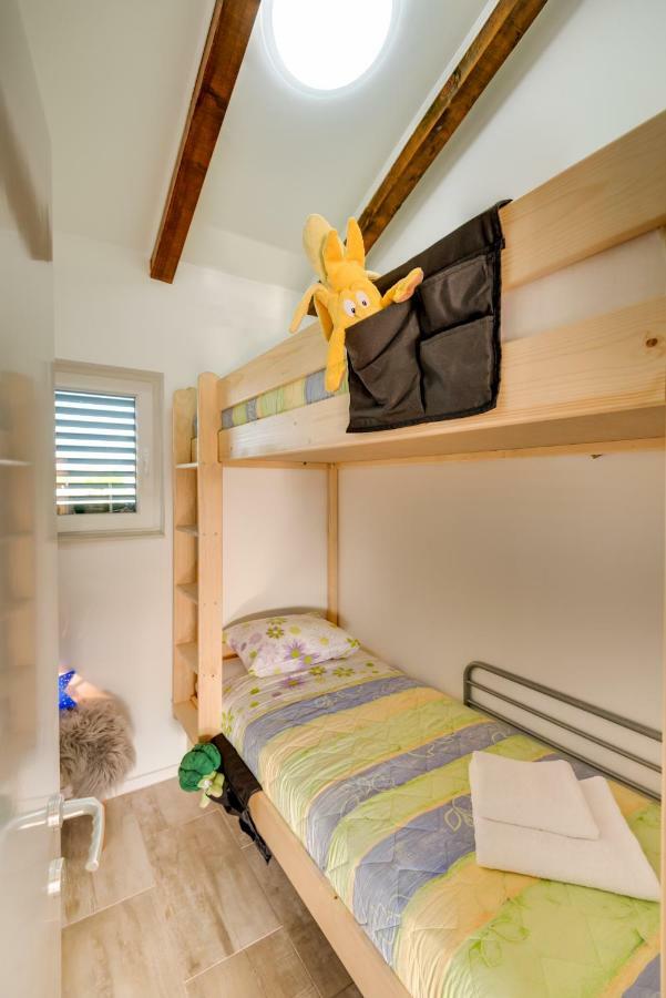 Holiday Home Juli With Jacuzzi ชิเบนิก ภายนอก รูปภาพ